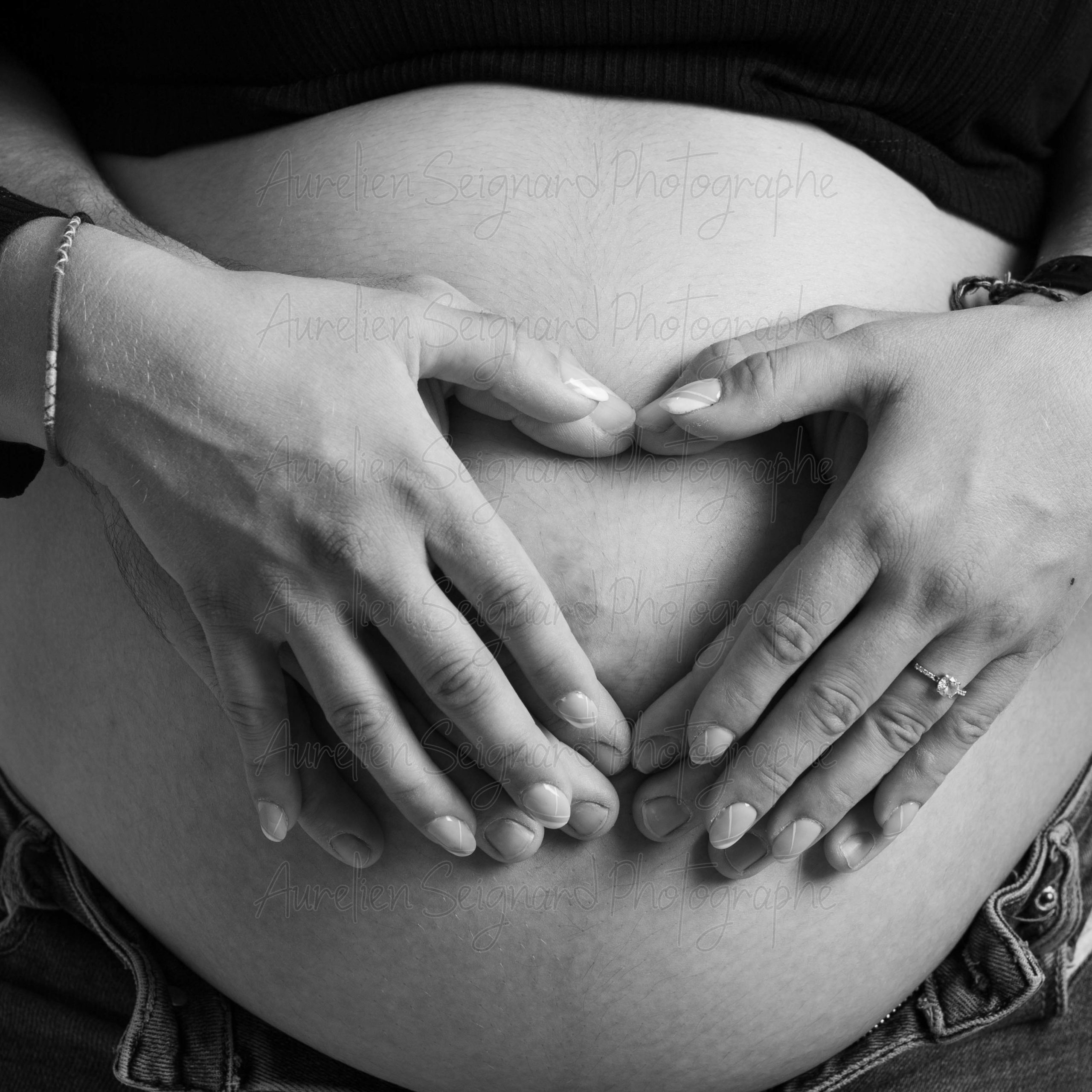 grossesse main coeur bebe photo